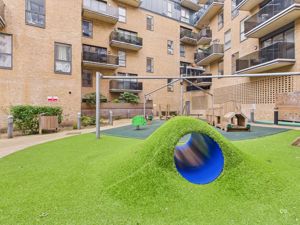 Photo 25- click for photo gallery